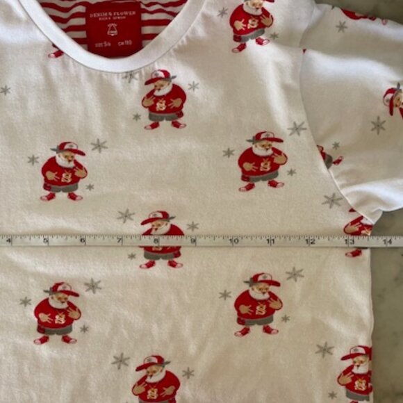 DENIM & FLOWER RICKY SINGH Santa Baseball Cap White Short Sleeve T Shirt 5/6 - Picture 11 of 12